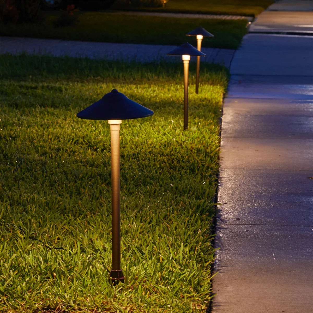 VOLT Low Voltage LED Outdoor 17-Light Kit with 150W Transformer