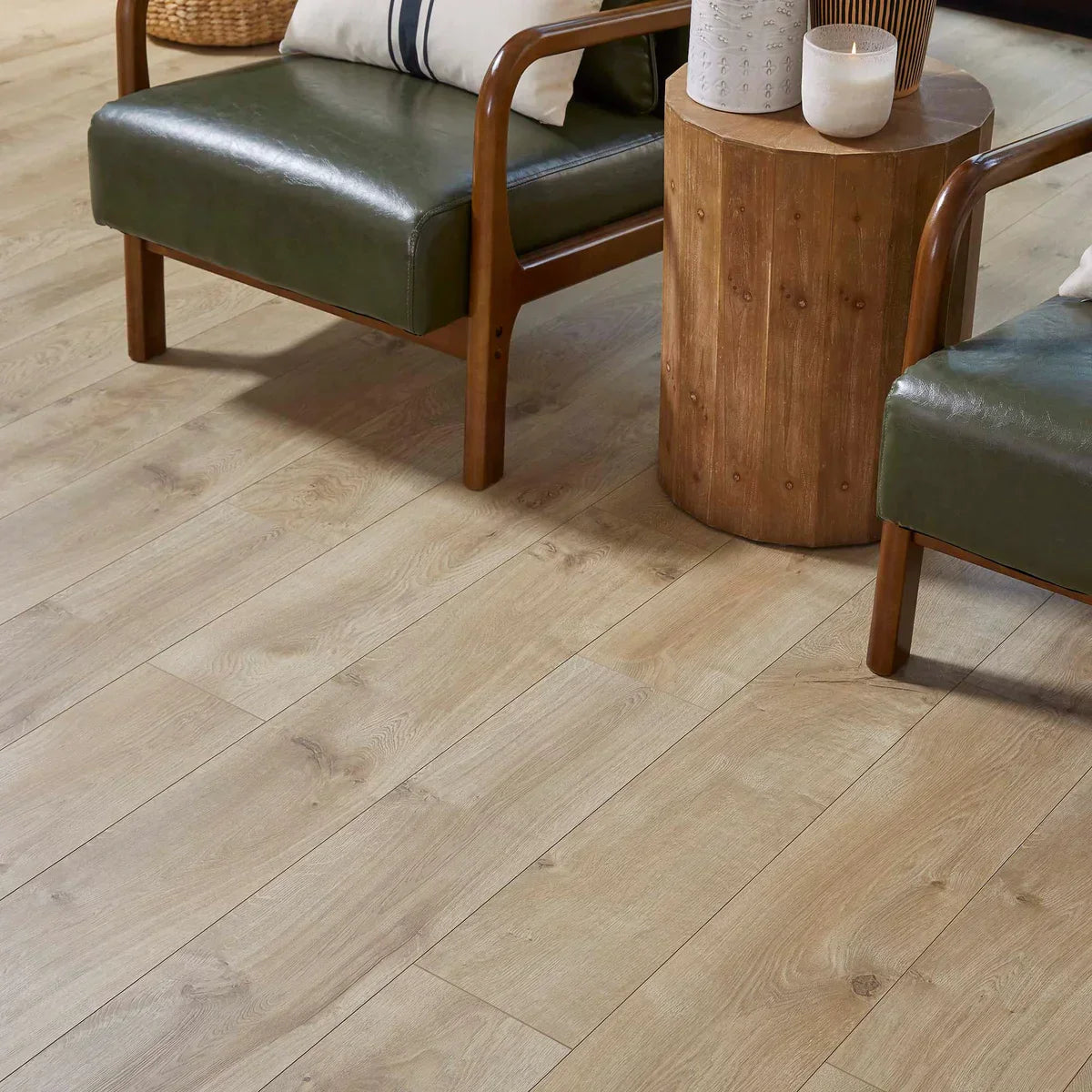 Mohawk Home 10MM Thick 7.5in X 47.2in 22 MIL e* Waterproof Hybrid Resilient Plank Flooring (17.18 sq ft/ctn)