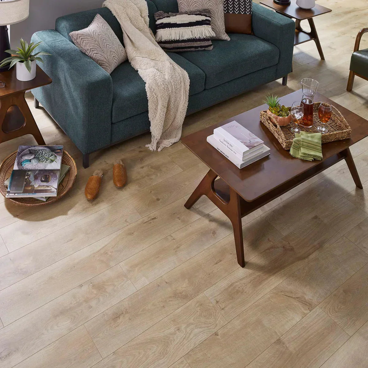 Mohawk Home 10MM Thick 7.5in X 47.2in 22 MIL e* Waterproof Hybrid Resilient Plank Flooring (17.18 sq ft/ctn)