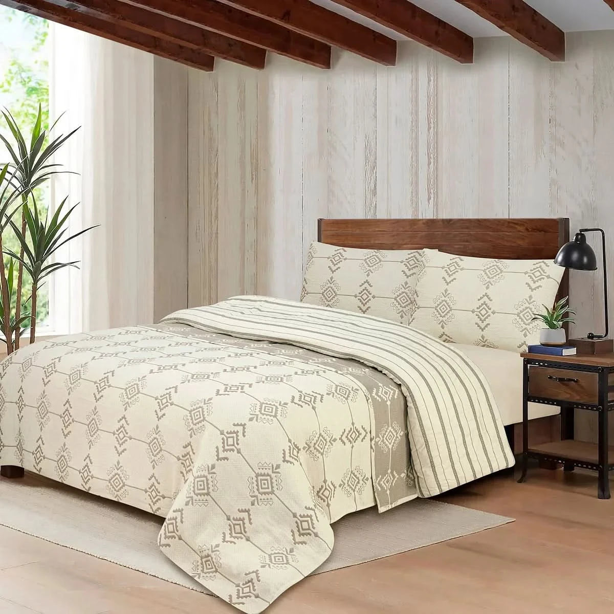Heritage Threads 4-Piece Coverlet Set with Comforter
