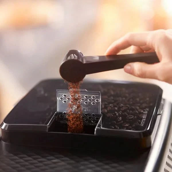 Philips 800 Series Fully Automatic Espresso Machine with Milk Frother