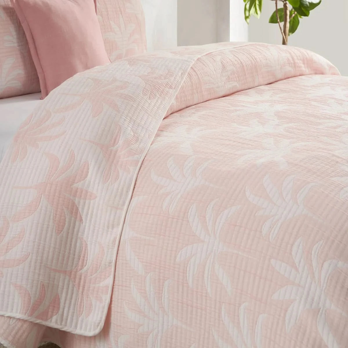 West Park Palm Tree 4-piece Quilt Set