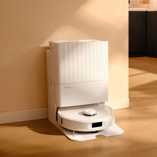 Roborock Qrevo MaxV Robot Vacuum and Mop with 7,000 Pa Suction Power