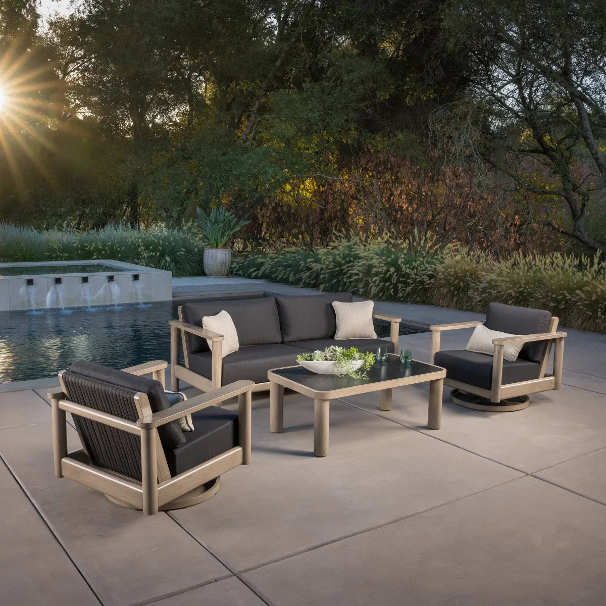 SunVilla Barton 4-Piece Outdoor Patio Seating Set
