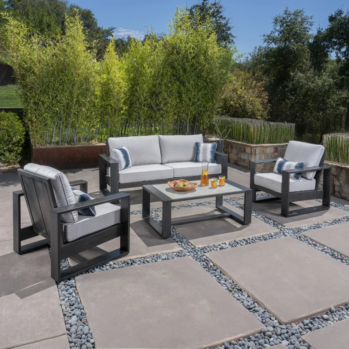 SunVilla Clifton 4-piece Outdoor Patio Seating Set