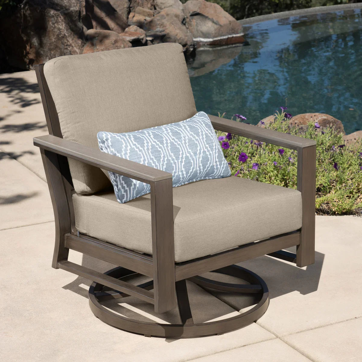 SunVilla Nichols 4-piece Outdoor Patio Seating Set