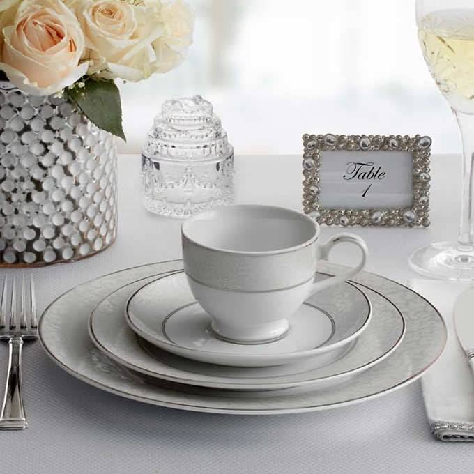 Mikasa Parchment 40-piece Porcelain Dinnerware Set