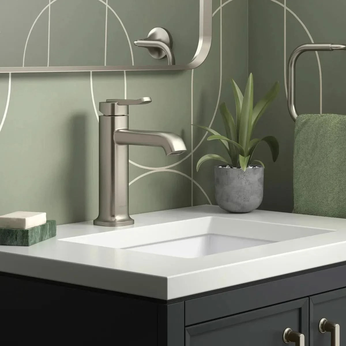 Cordate Single-handle Bathroom Faucet