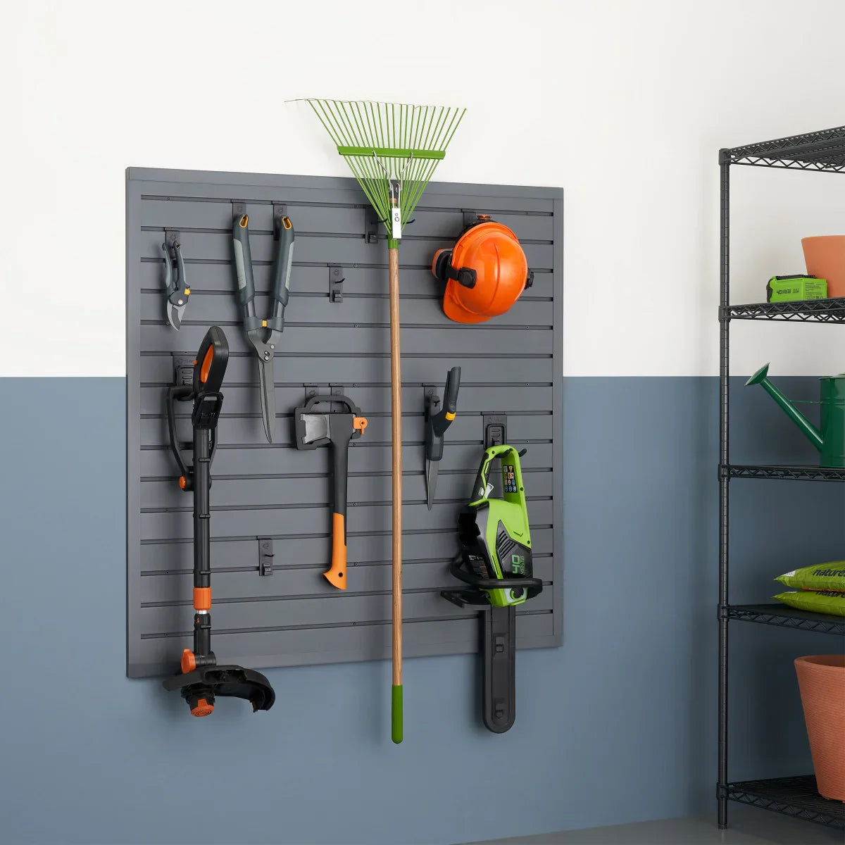 TRINITY 16 Sq Ft Modular Slatwall 13-piece Accessory Set