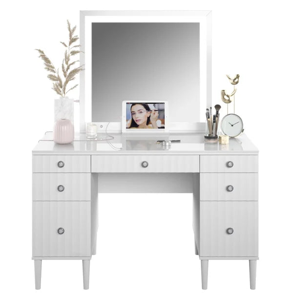 Tresanti Marilyn Vanity with Mirror