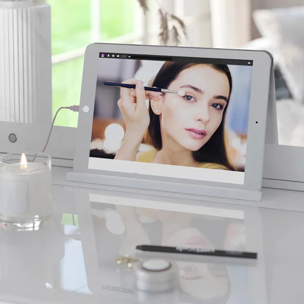 Tresanti Marilyn Vanity with Mirror