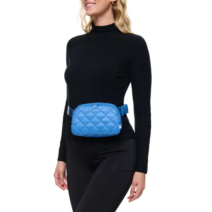 Lolë Unisex Quilted Belt Bag