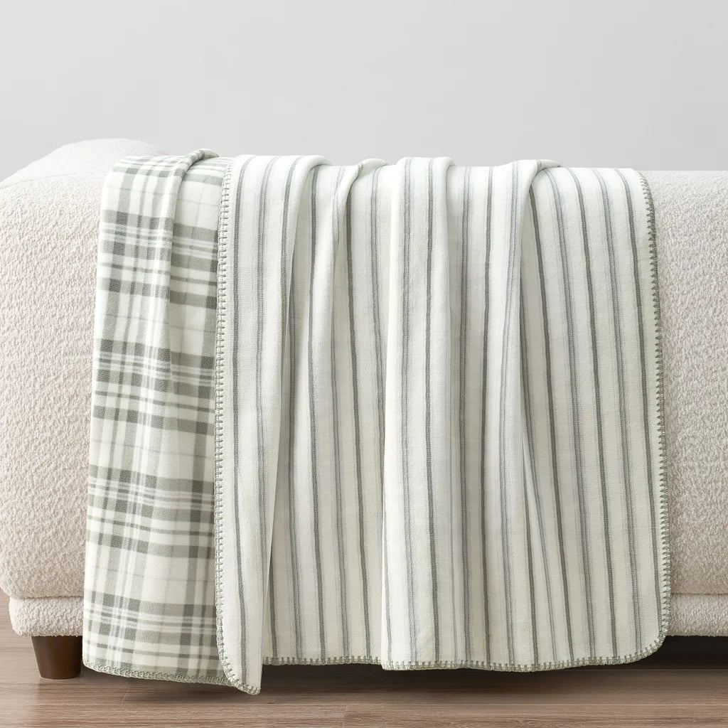 Casual Living Reversible Luxe Plush Throw
