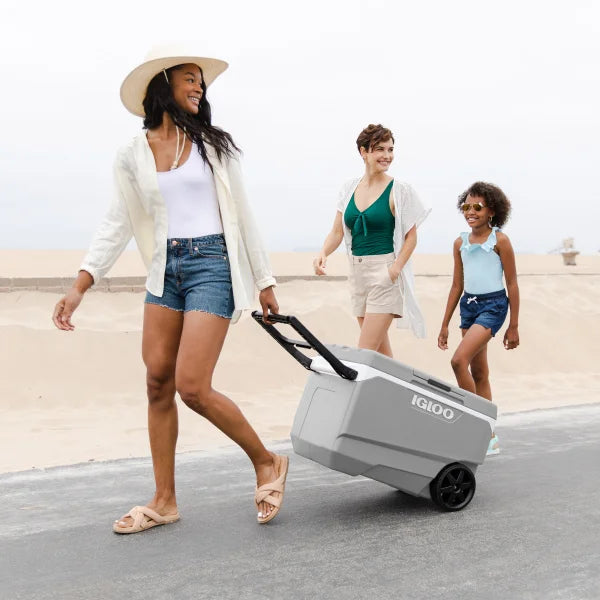 Igloo MaxCold Latitude 90-quart  Roller Cooler