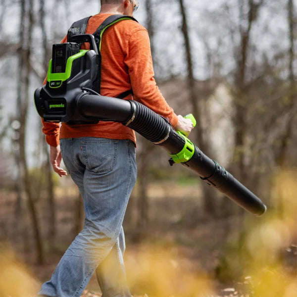 Greenworks 800CFM Backpack Blower (1) 4ah Battery and Leaf Tarp