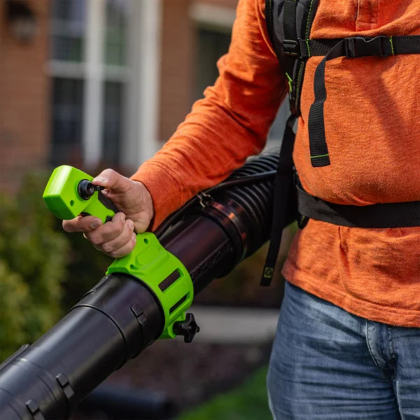 Greenworks 800CFM Backpack Blower (1) 4ah Battery and Leaf Tarp