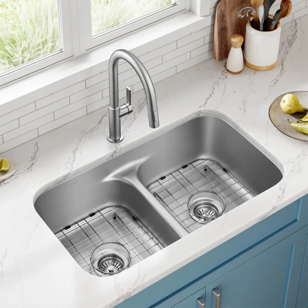 Kraus 33” Undermount Stainless Steel Kitchen Sink with Pull Down Faucet