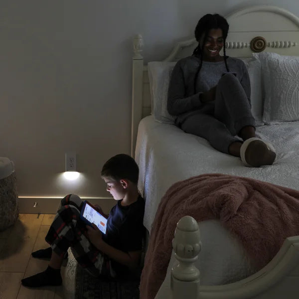 SnapPower GuideLight 2 LED Outlet Cover, 3-pack