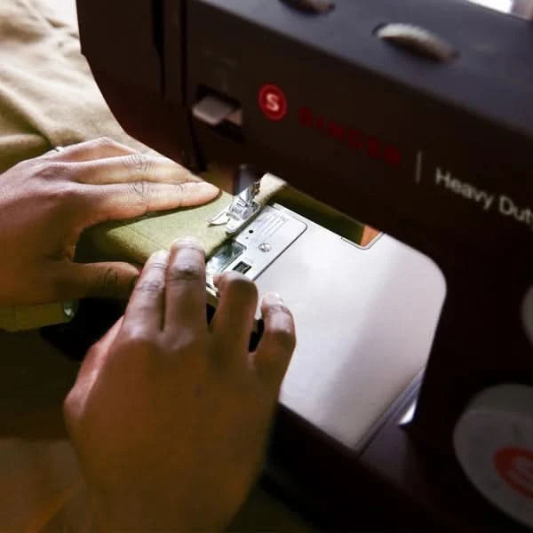 SINGER Heavy Duty 8832 Sewing Machine, Black