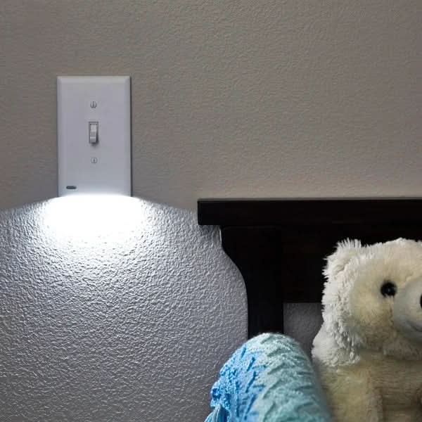 SnapPower LED Toggle SwitchLight, 3-pack