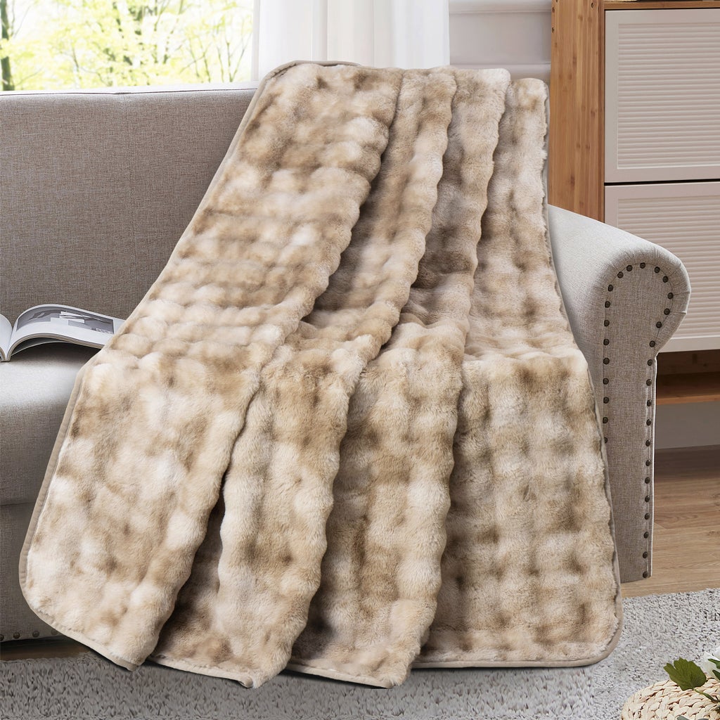 Brentwoof Oversized Waterproof Pet Blanket and Furniture Protector, Bubble Fur
