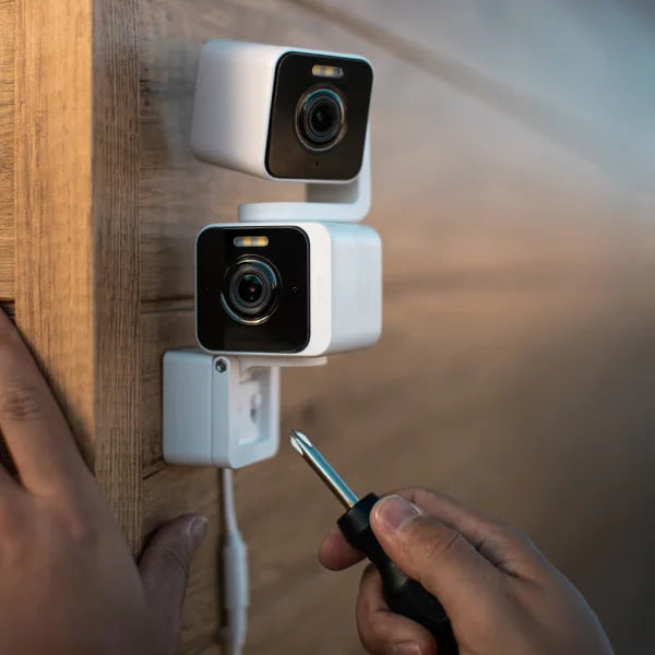 Wyze 2k Floodlight and Cam Pan Duo Bundle