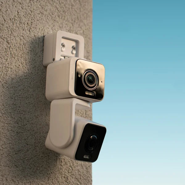 Wyze 2k Floodlight and Cam Pan Duo Bundle