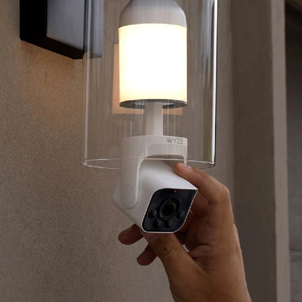 Wyze 2k Bulb Cam and Accessory Bulb Bundle