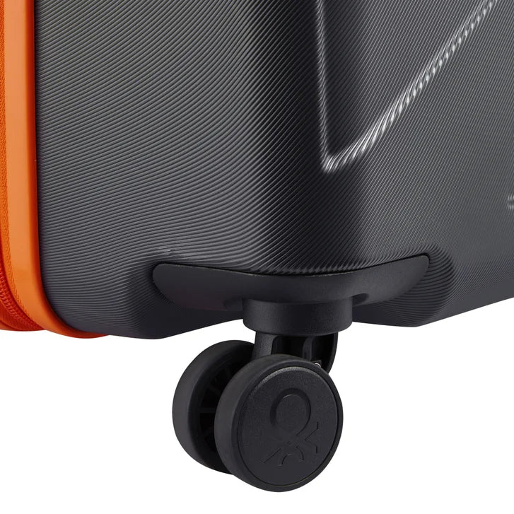 United Colors of Benetton X Delsey Paris Fabrica Hardside Large Check-in Spinner