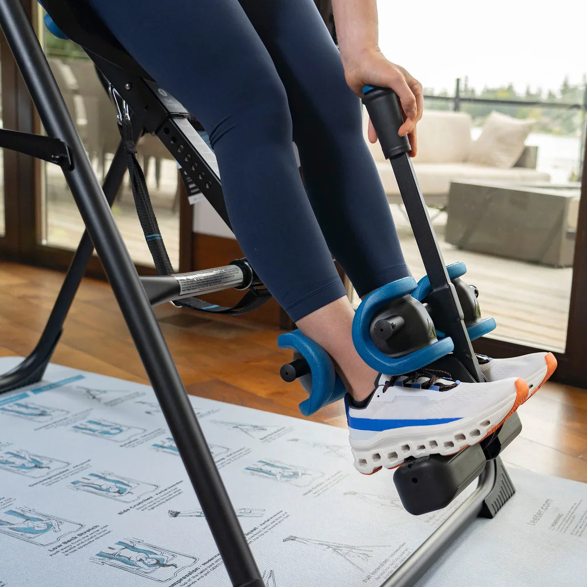 Teeter FitSpine FX-3 Inversion Table w/ Heat & Vibration Cushion + Mat