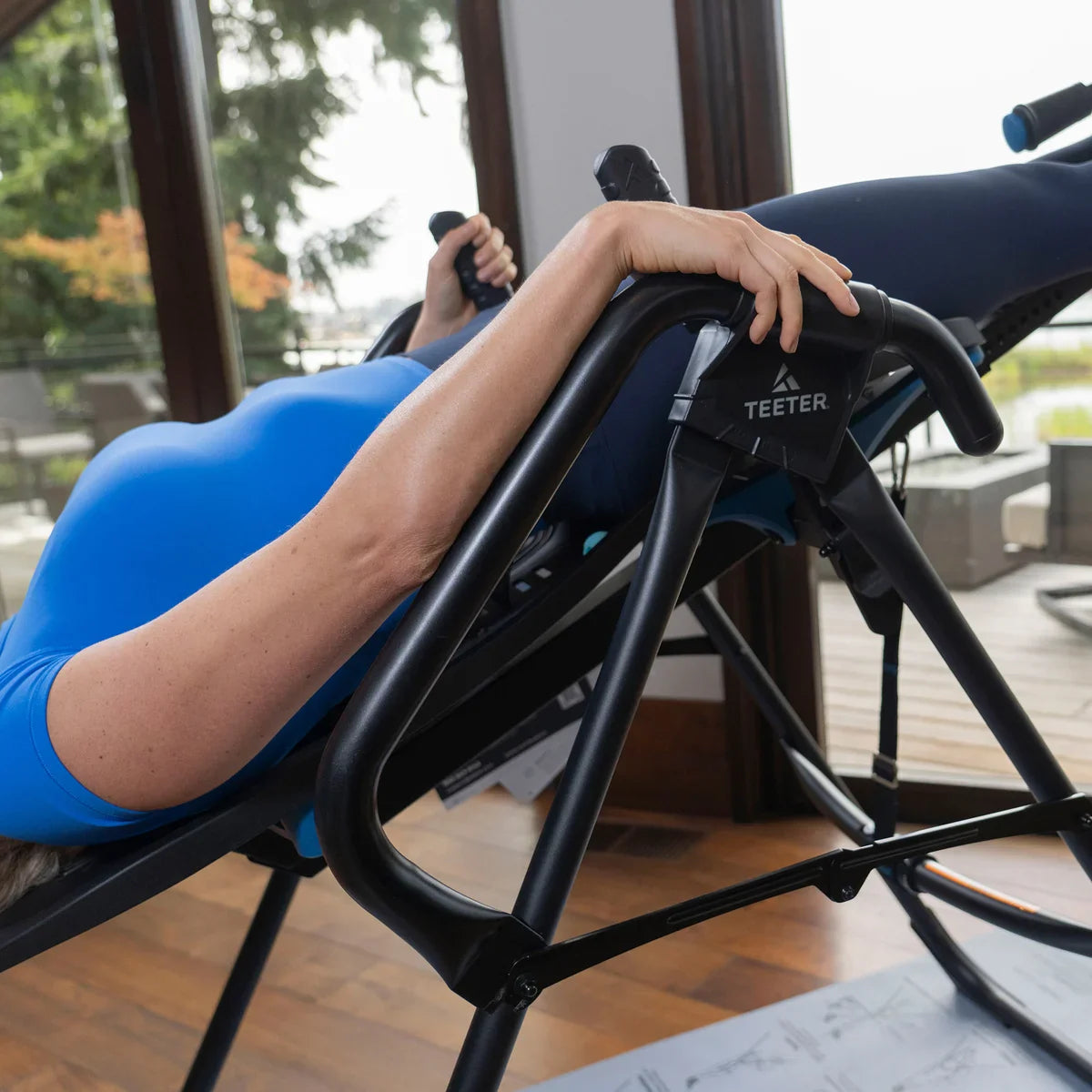 Teeter FitSpine FX-3 Inversion Table w/ Heat & Vibration Cushion + Mat