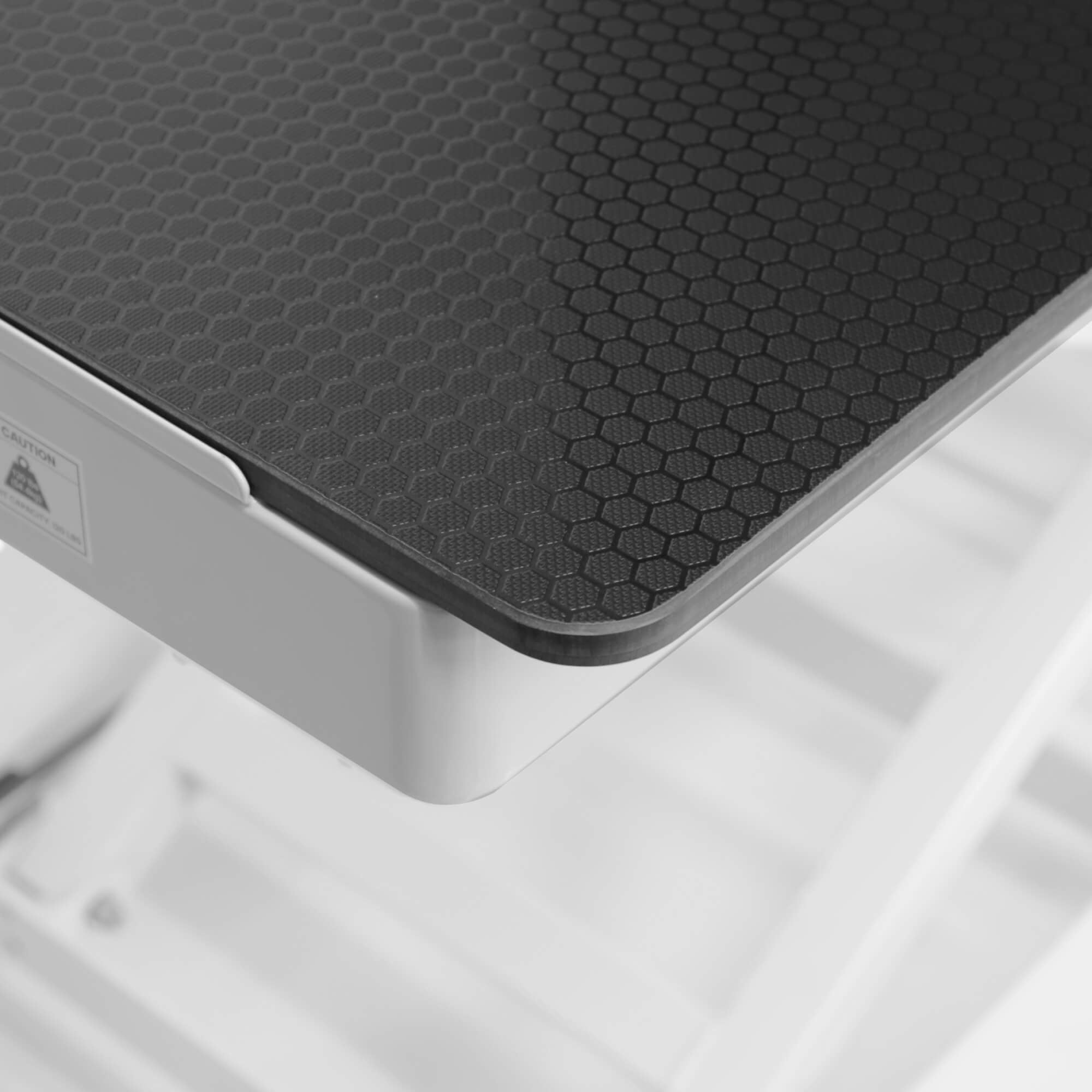 Waggz Roll-Light Electric Dog Grooming Table