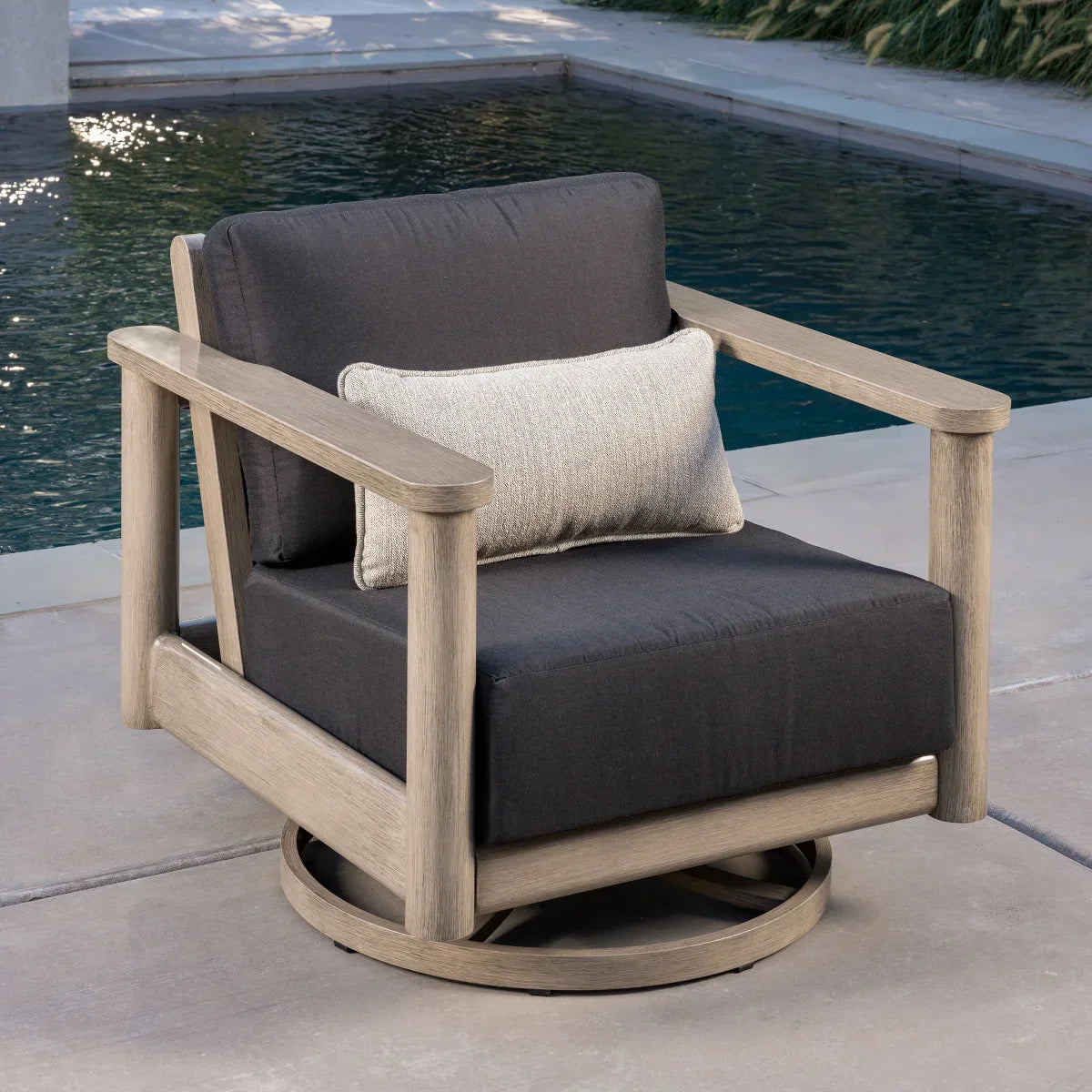 SunVilla Barton 4-Piece Outdoor Patio Seating Set