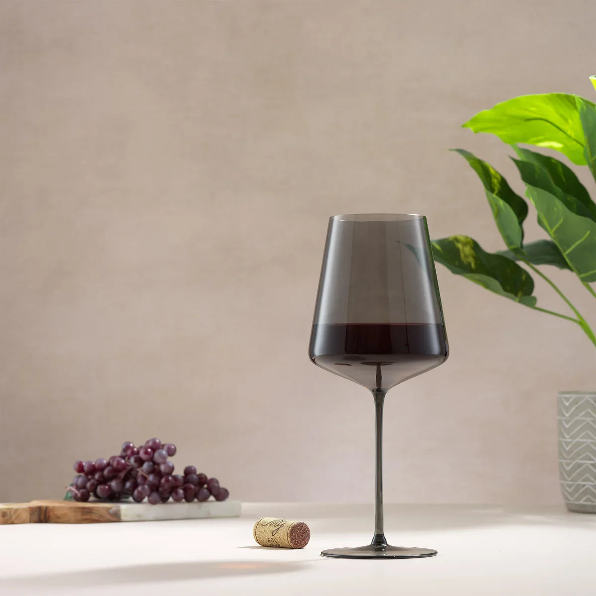 JoyJolt Sidney Red Wine Glasses, Set of 6