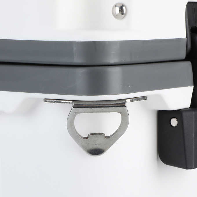 COHO 24-quart Injection Molded Cooler