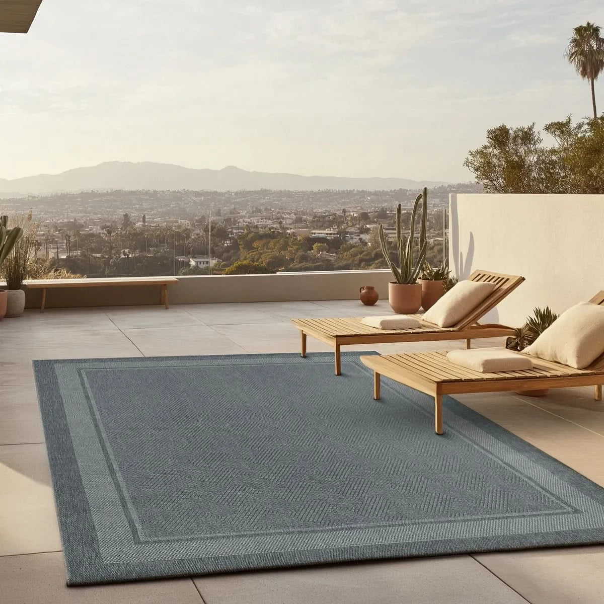 Ravenna Indoor/Outdoor Rug, Geo Border Silver