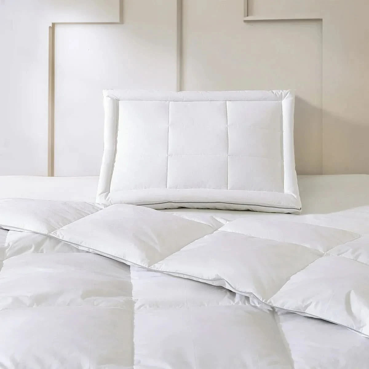 Hotel Grand White Down Top Feather Pillow