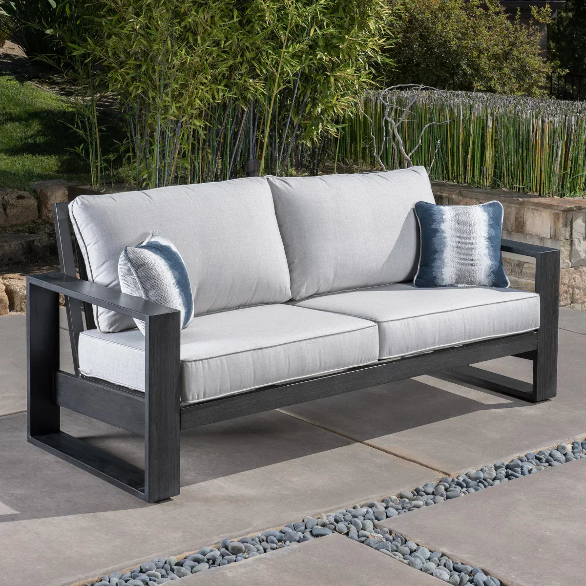 SunVilla Clifton 4-piece Outdoor Patio Seating Set