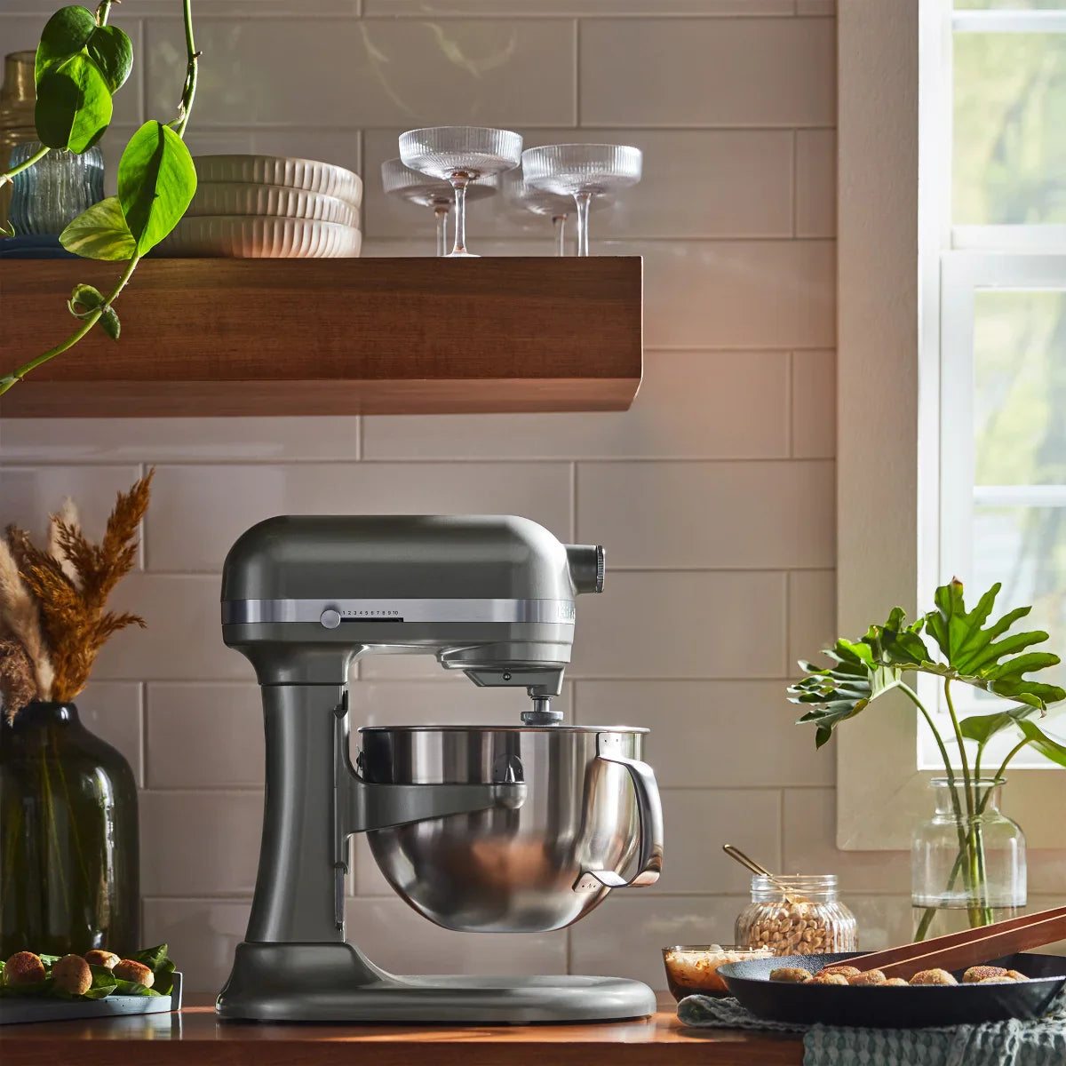 KitchenAid 6 Quart Bowl-Lift Stand Mixer with Attachments and Pouring Shield