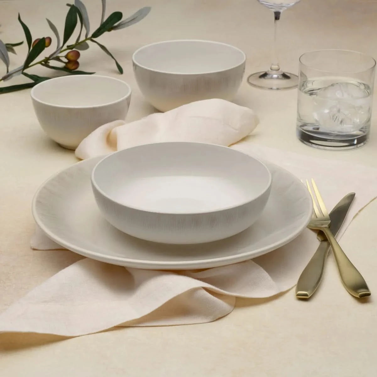 Mikasa Logan 32-Piece Dinnerware Set