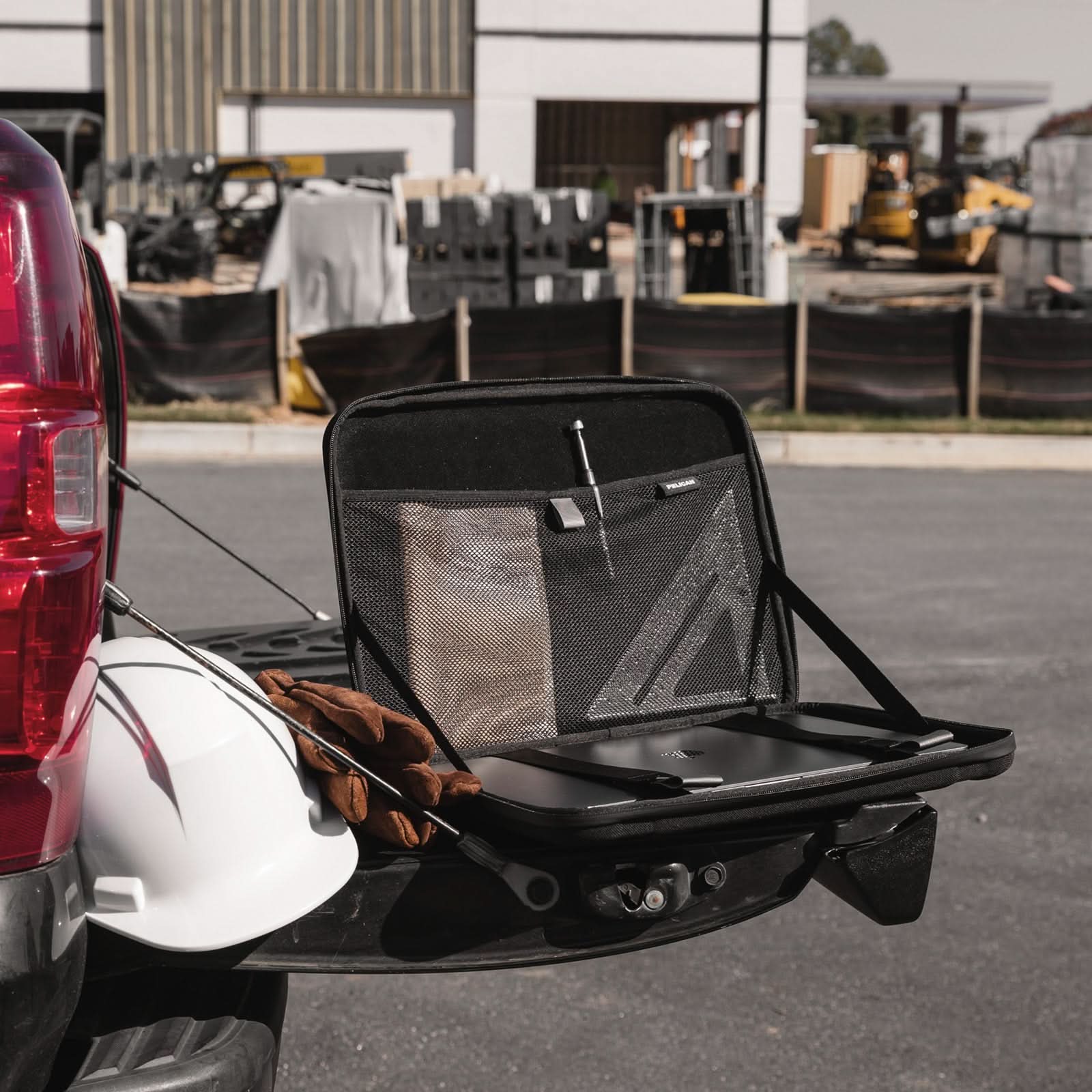 Pelican Adventurer Laptop Sleeve (Black)