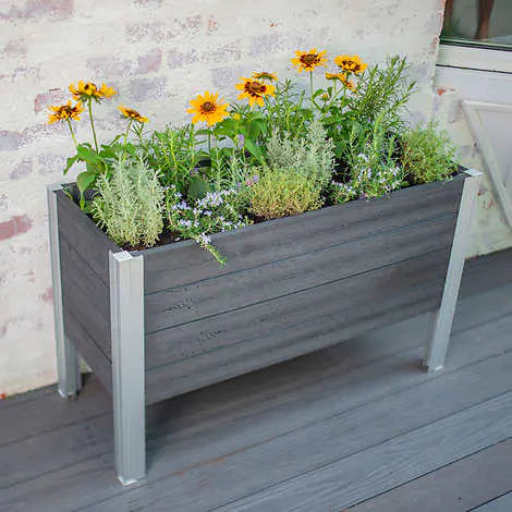 Vita Urbana Greens Elevated Garden