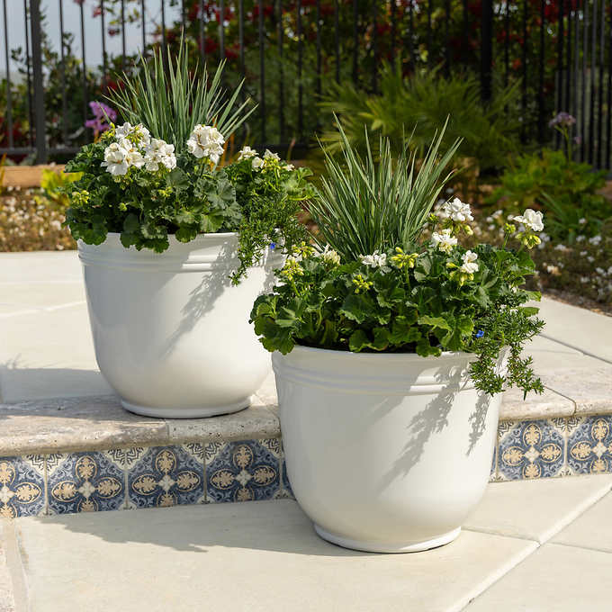 Theo Resin Planters by Trendspot, 2-pack