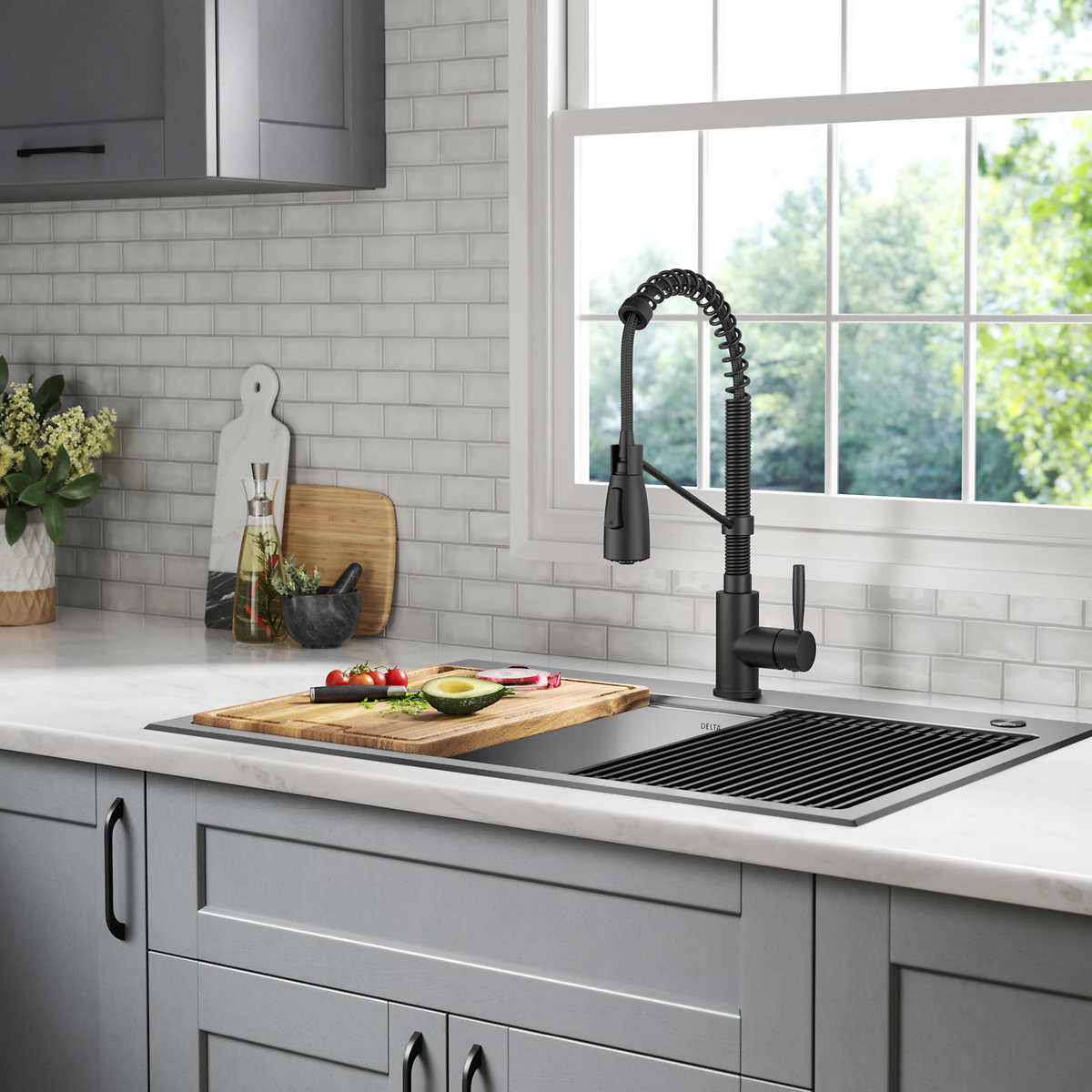 Delta Pull-Down High Arc Single Handle Kitchen Faucet