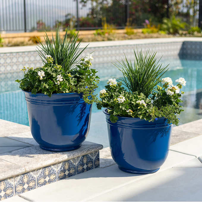 Theo Resin Planters by Trendspot, 2-pack
