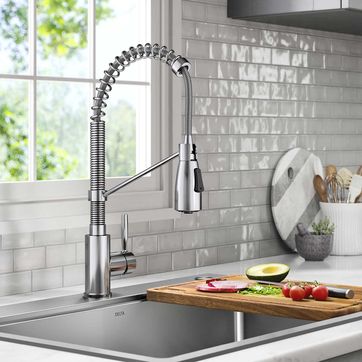 Delta Pull-Down High Arc Single Handle Kitchen Faucet