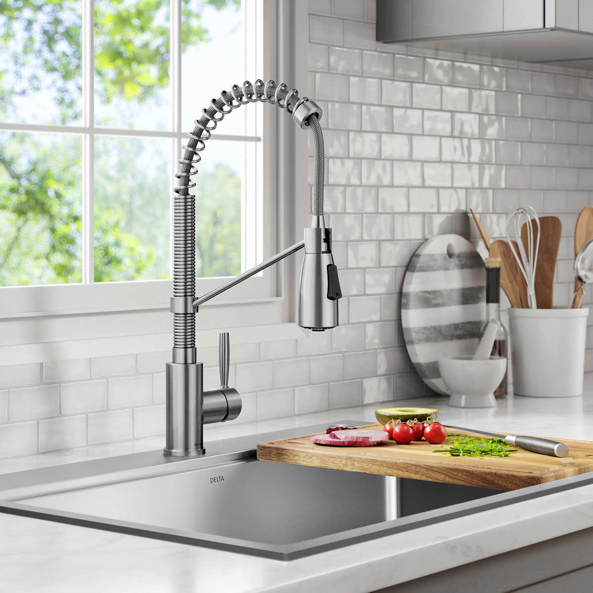 Delta Pull-Down High Arc Single Handle Kitchen Faucet
